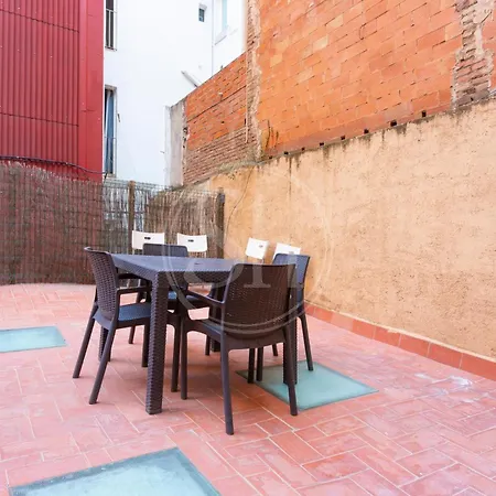 Practico Apartamento Con Terraza En Eixample Barcelona Exterior photo