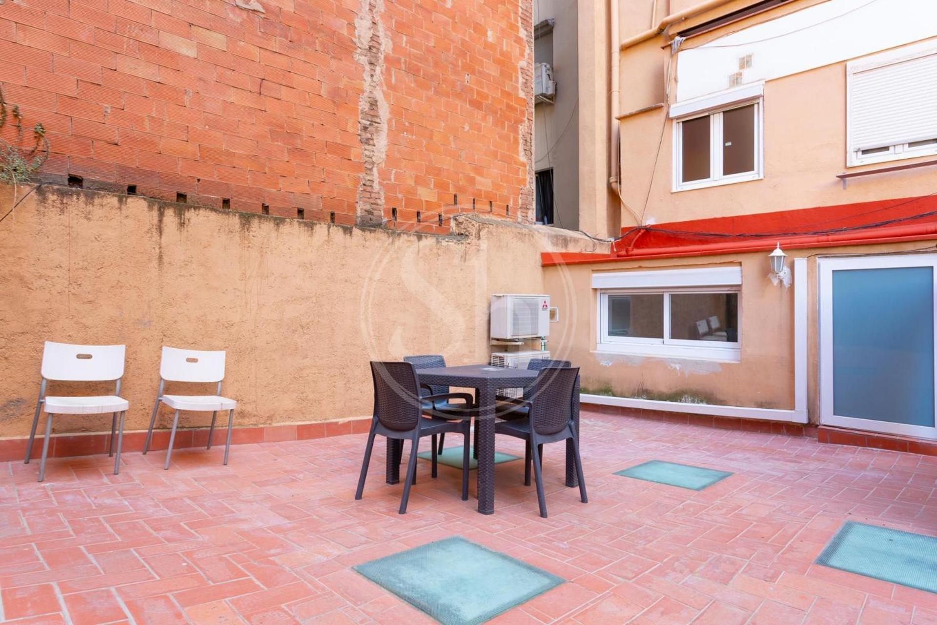 Practico Con Terraza En Eixample Apartamento *